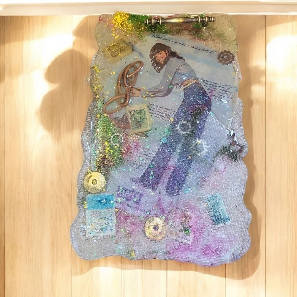 Vintage Levis Advertisment Stamps Chain Steampunk Resin Colorful Tray